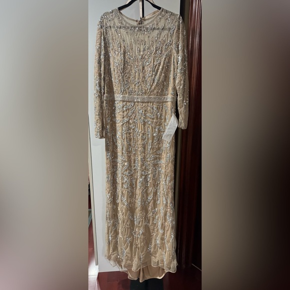 Long sleeve embellished long gown - Picture 4 of 8